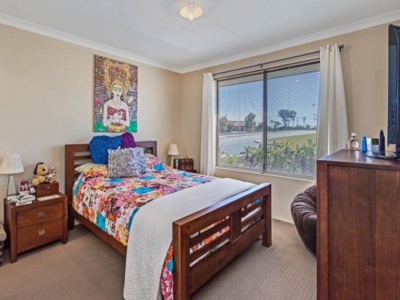 19 Filoli Gardens, Aubin Grove WA 6164