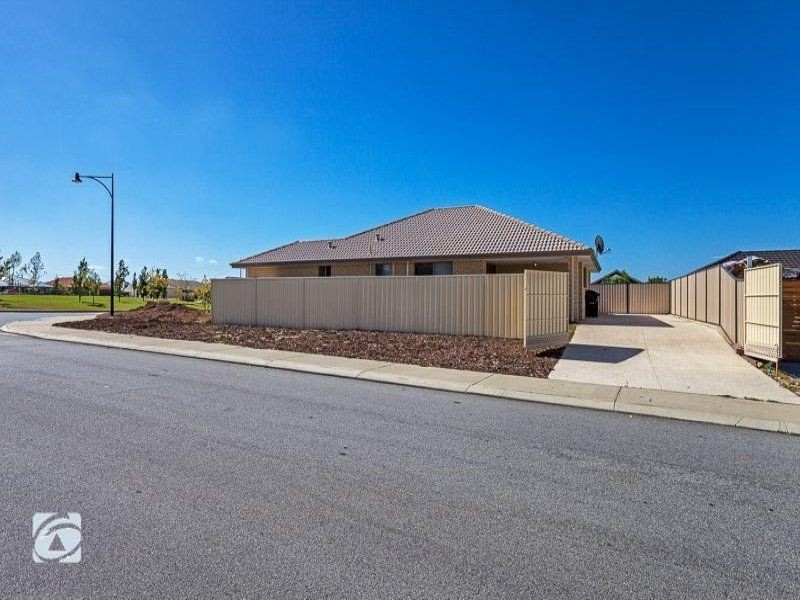 19 Filoli Gardens, Aubin Grove WA 6164