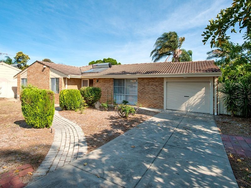 32 Aulberry Parade, Leeming WA 6149