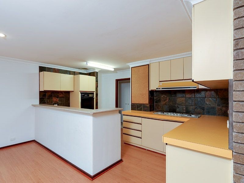 6 Dain Court, Leeming WA 6149