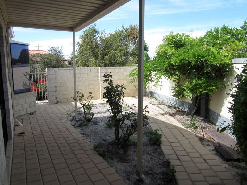 24 Cheshunt Gardens, North Lake WA 6163