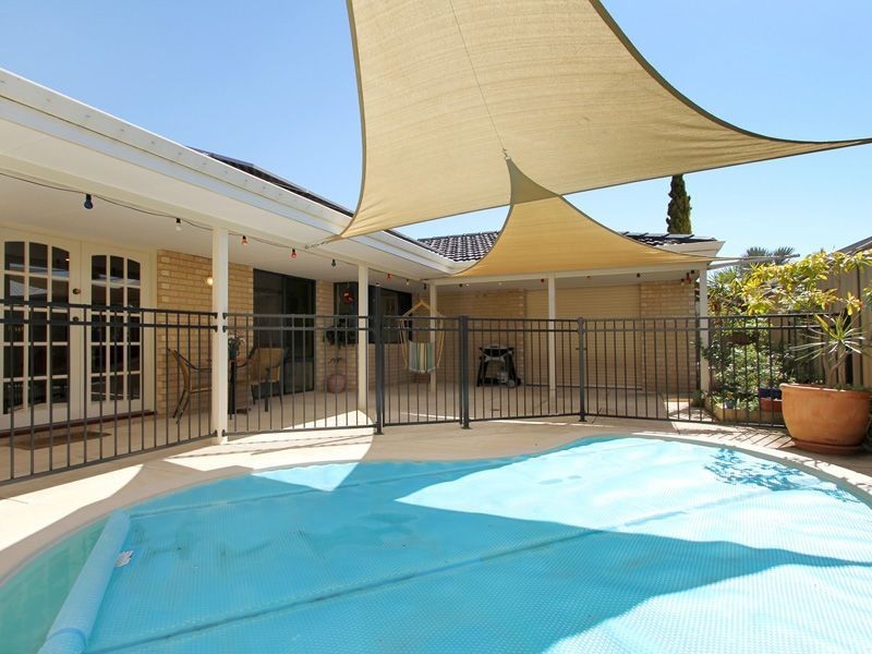 24 Riversdale Pass, Jandakot WA 6164
