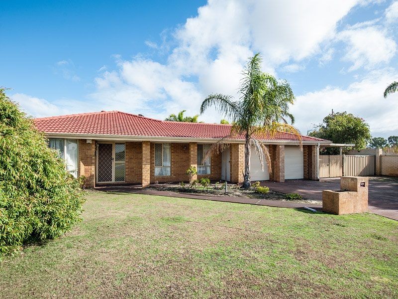4 Daly Court, Leeming WA 6149