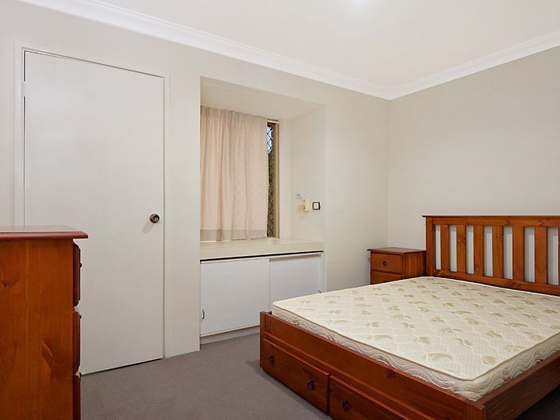 4 Daly Court, Leeming WA 6149