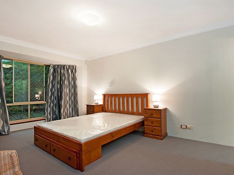 4 Daly Court, Leeming WA 6149