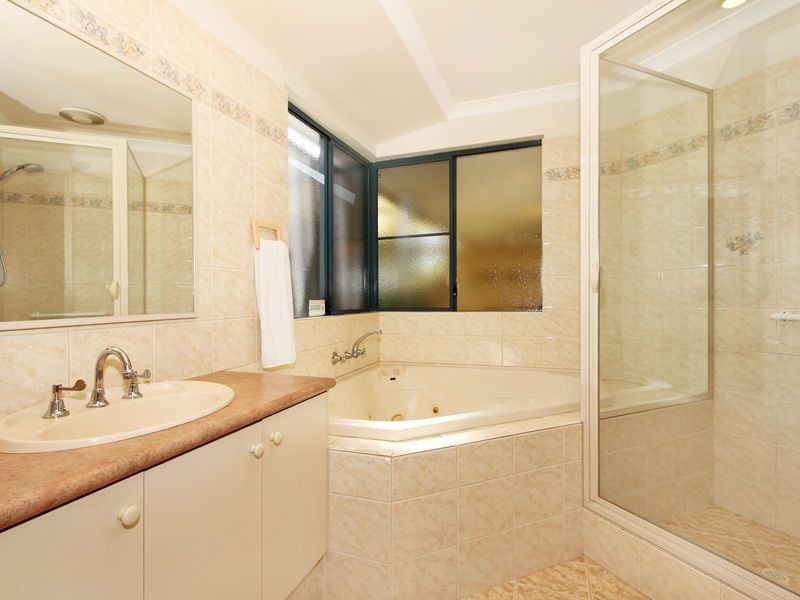 24 Riversdale Pass, Jandakot WA 6164