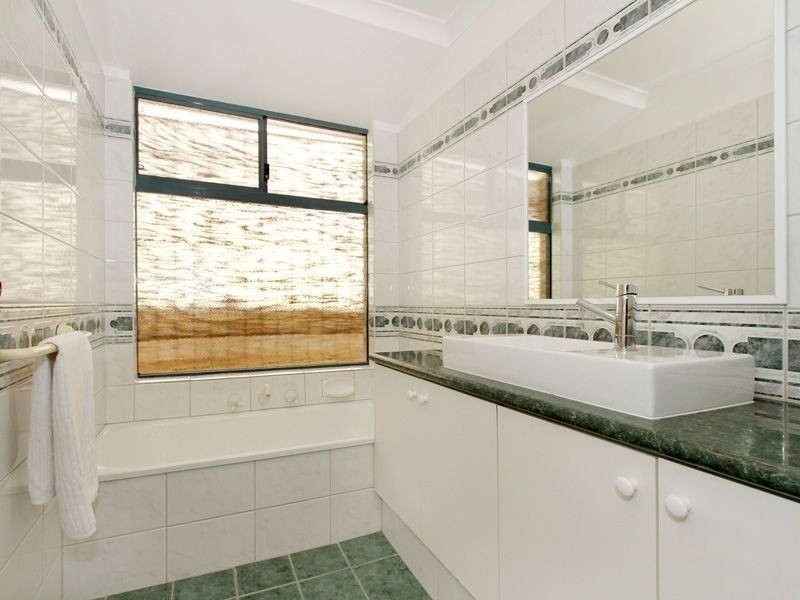 24 Riversdale Pass, Jandakot WA 6164