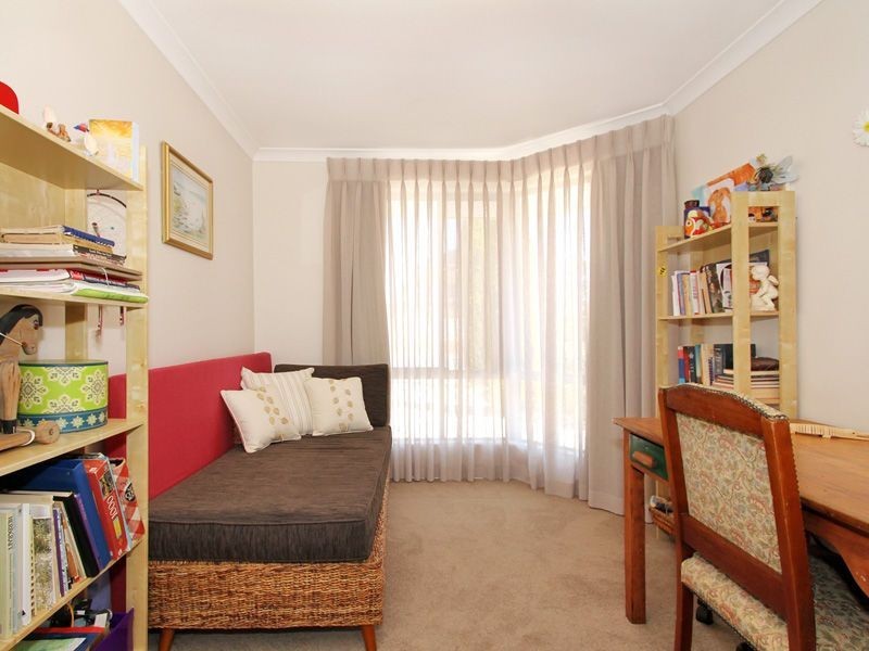 24 Riversdale Pass, Jandakot WA 6164