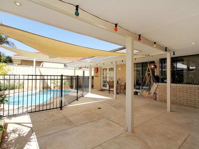 24 Riversdale Pass, Jandakot WA 6164