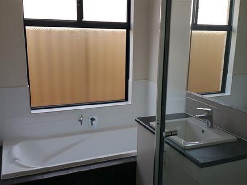 135 Frankland Avenue, Hammond Park WA 6164