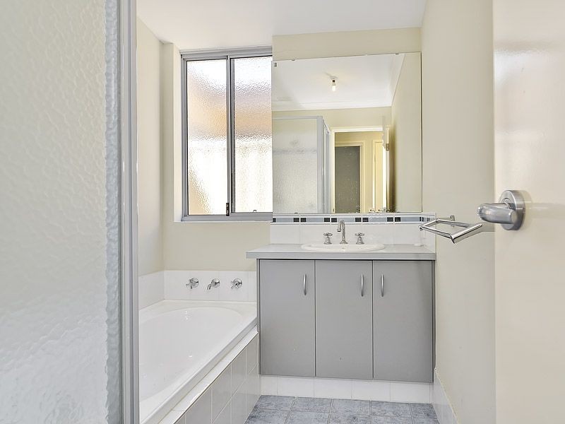 17/26 Churchill Green, Canning Vale WA 6155