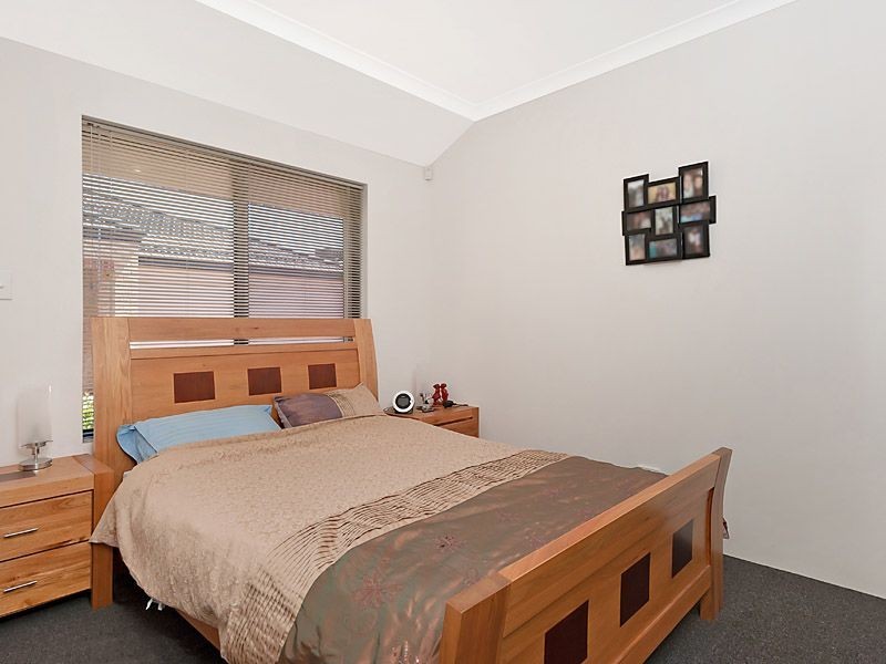 4/7 Crossville Way, Success WA 6164