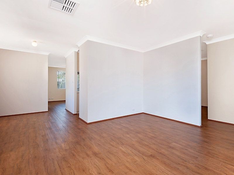 21 Farrington Road, Leeming WA 6149