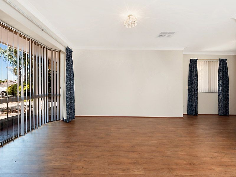 21 Farrington Road, Leeming WA 6149