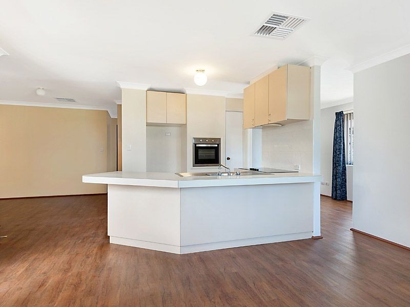 21 Farrington Road, Leeming WA 6149