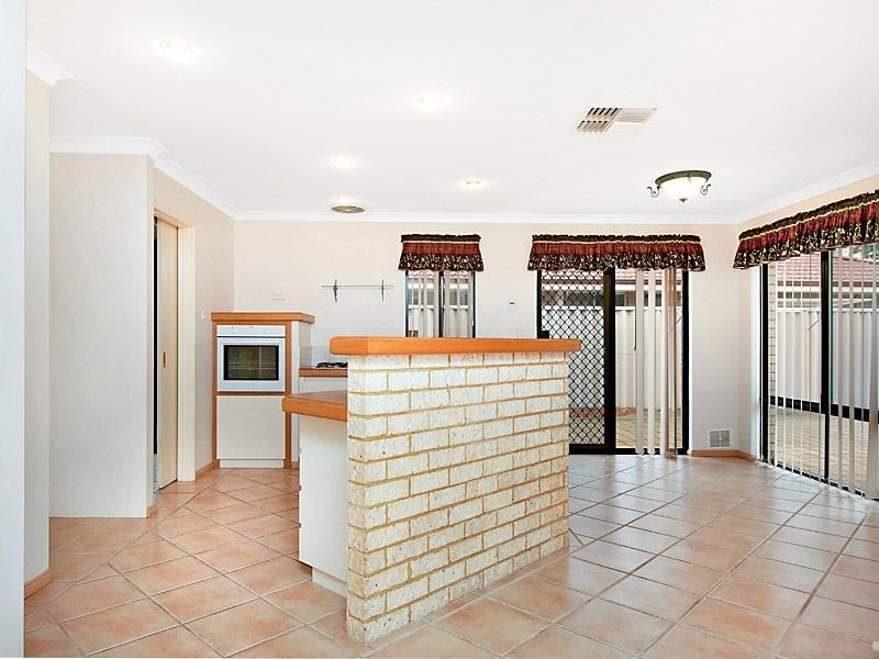 17 Folland Parade, Atwell WA 6164