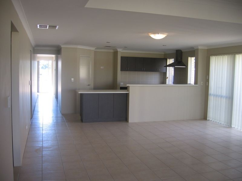 40 Claridge Circle, Thornlie WA 6108