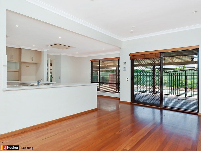 6 Empen Court, Leeming WA 6149