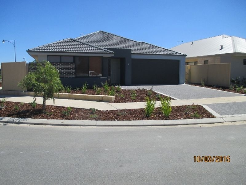 19 Lee-Steere Crescent, Piara Waters WA 6112