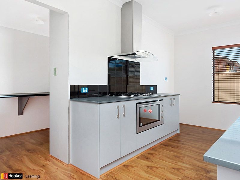 19 Lee-Steere Crescent, Piara Waters WA 6112