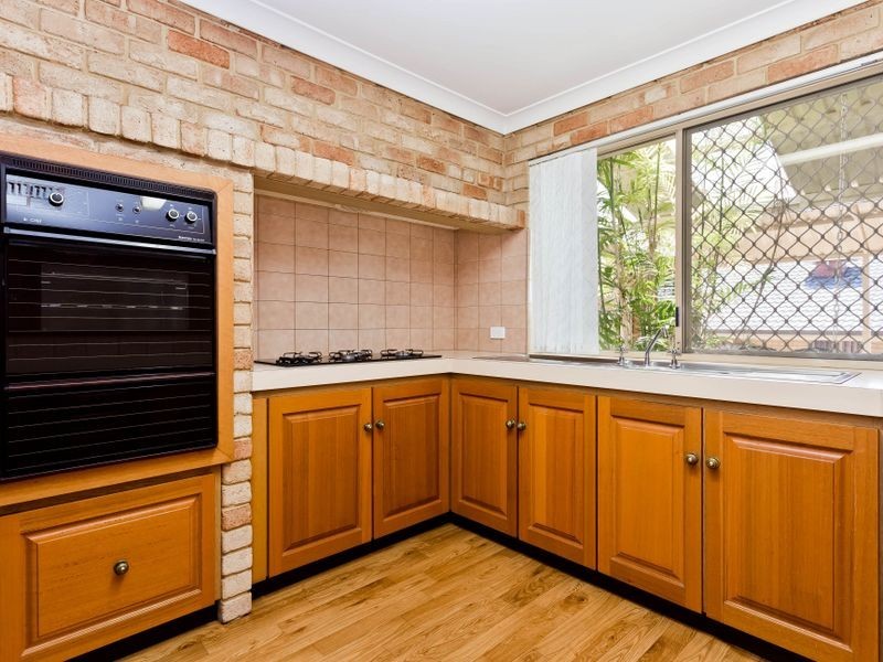 30 McKivett Crescent, Leeming WA 6149