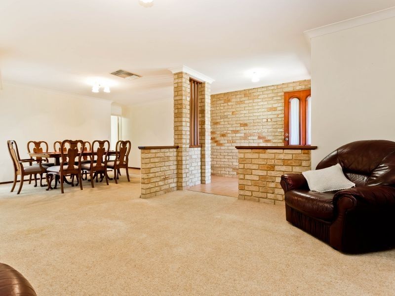 30 McKivett Crescent, Leeming WA 6149