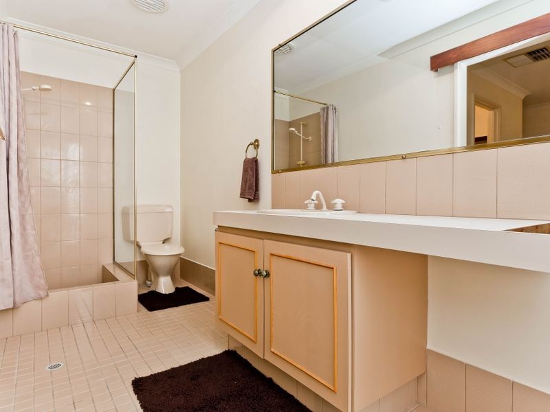 30 McKivett Crescent, Leeming WA 6149