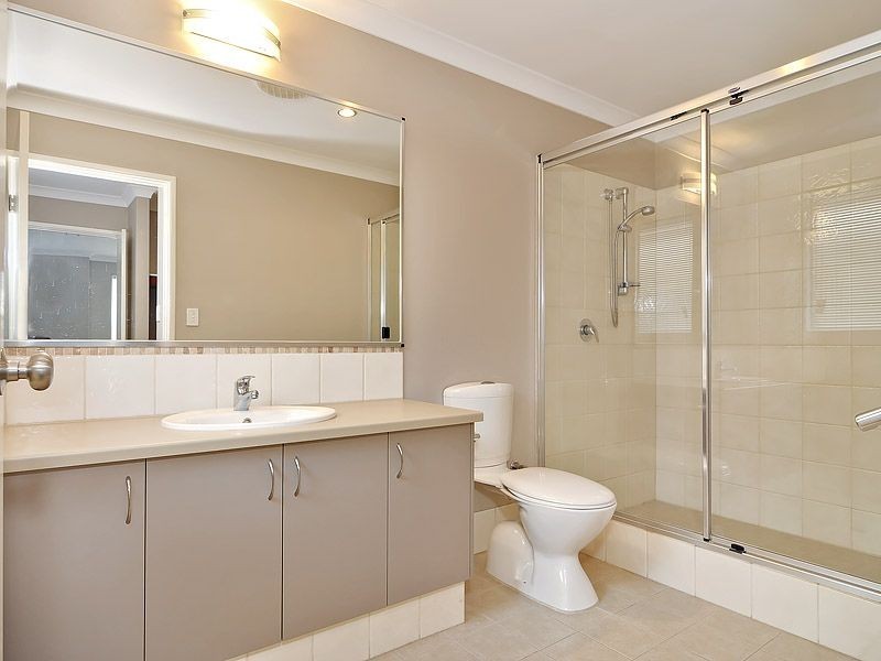 54 Claridge Circle, Thornlie WA 6108