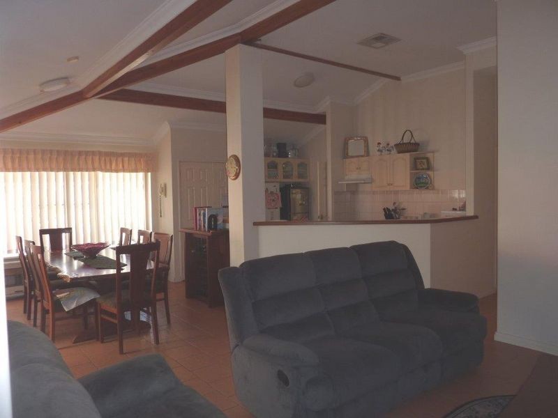 24B Twinbranch Rise, Leeming WA 6149