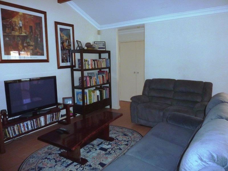 24B Twinbranch Rise, Leeming WA 6149