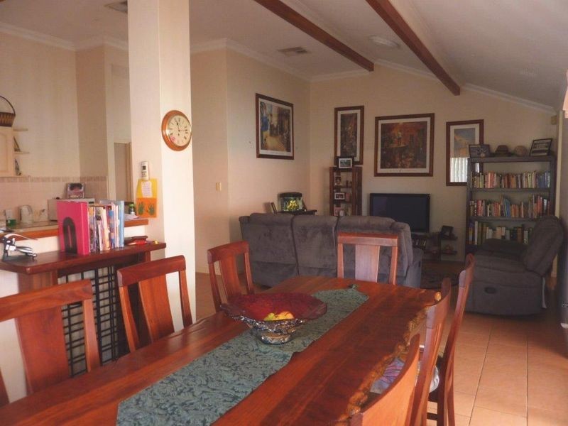 24B Twinbranch Rise, Leeming WA 6149