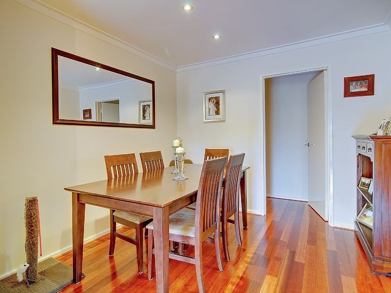 13A Moore Gardens, Kardinya WA 6163