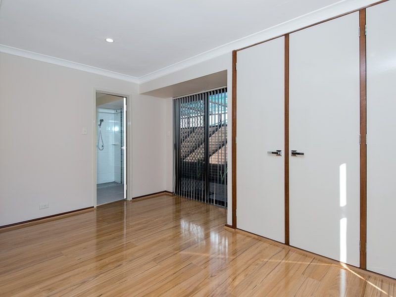 23 Collett Way, Leeming WA 6149