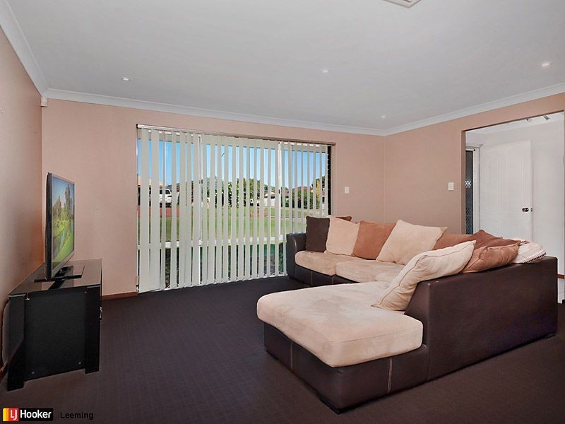 5 Sunshine Place, Bibra Lake WA 6163