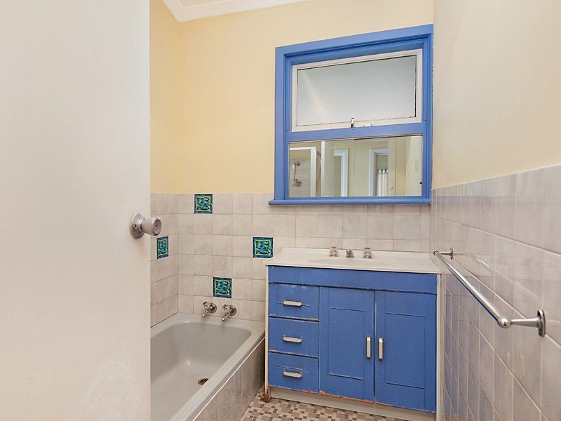 20 Packham Road, Hamilton Hill WA 6163