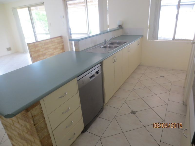 9 Windchime Terrace, Atwell WA 6164