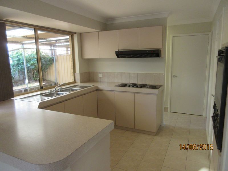 1B Pine Grove, Kardinya WA 6163