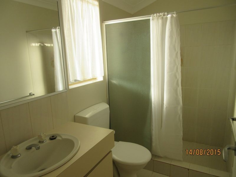 1B Pine Grove, Kardinya WA 6163