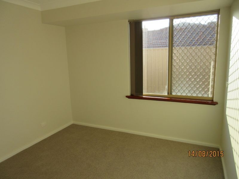 1B Pine Grove, Kardinya WA 6163