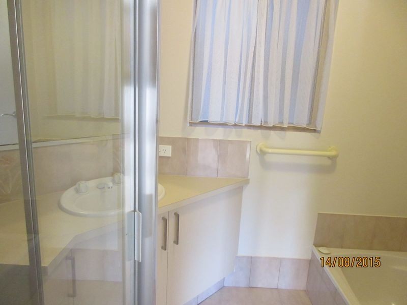 1B Pine Grove, Kardinya WA 6163