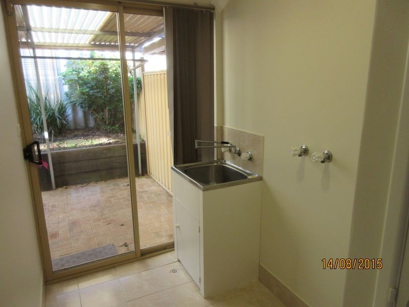 1B Pine Grove, Kardinya WA 6163