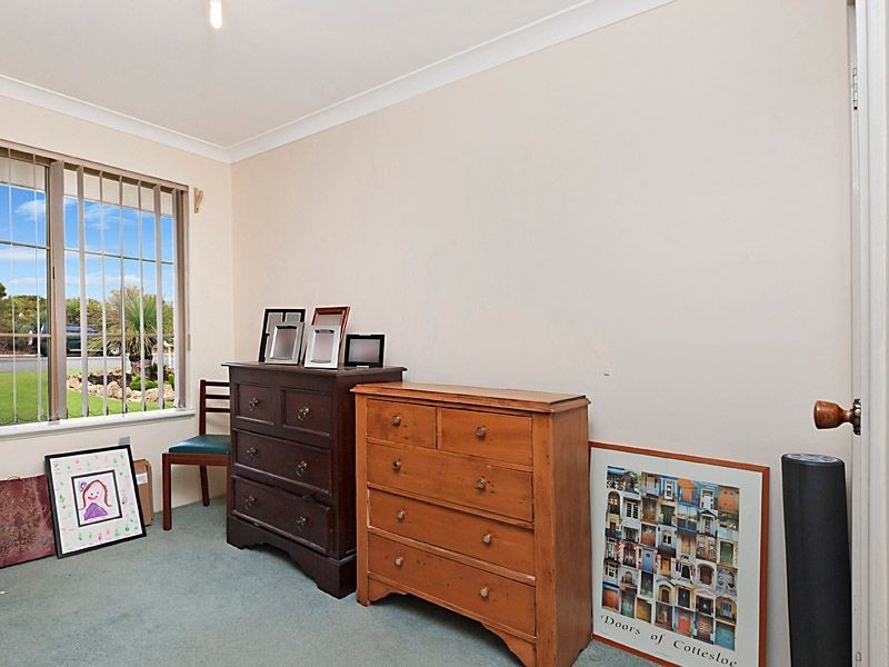 12 Burnby Cross, Leeming WA 6149