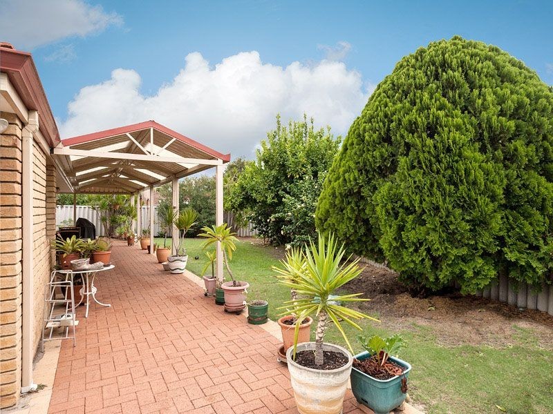 12 Burnby Cross, Leeming WA 6149