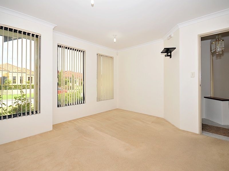 9 Karri Way, Thornlie WA 6108