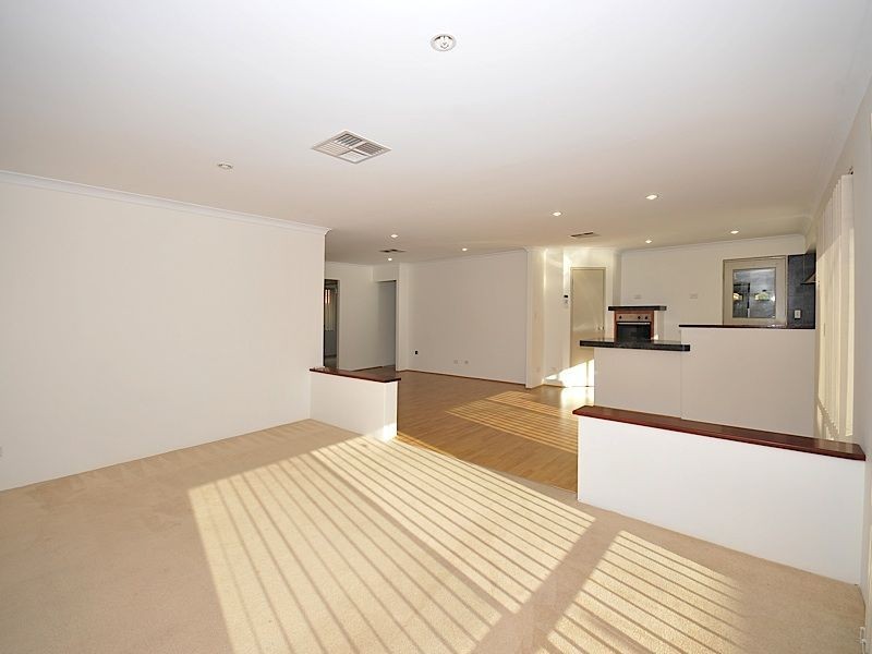 9 Karri Way, Thornlie WA 6108