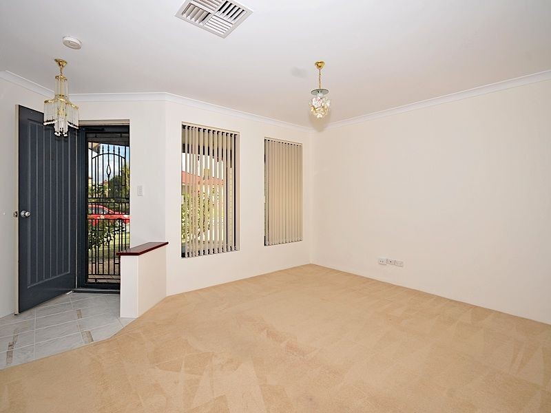 9 Karri Way, Thornlie WA 6108