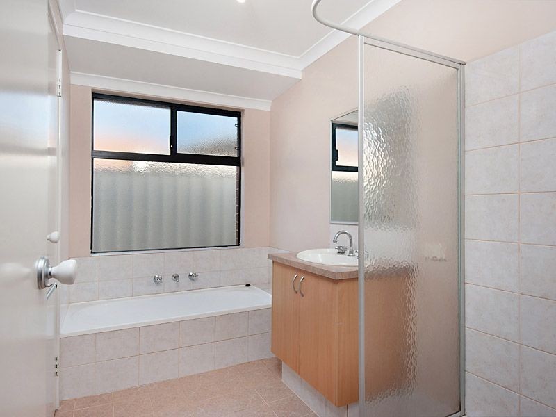 13 Hutt Way, Gosnells WA 6110