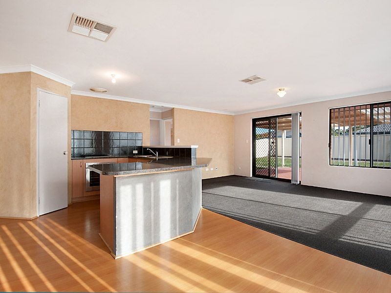 13 Hutt Way, Gosnells WA 6110