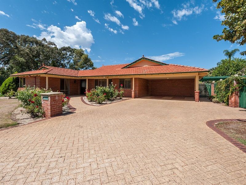 2 Oakland Heights, Leeming WA 6149