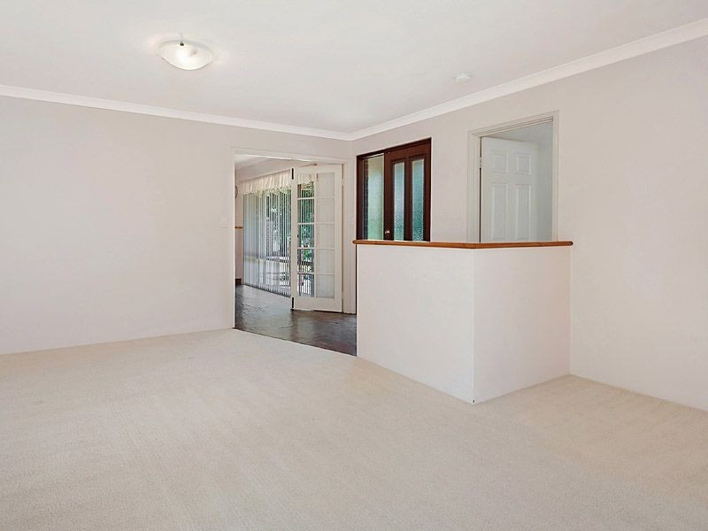 2 Oakland Heights, Leeming WA 6149